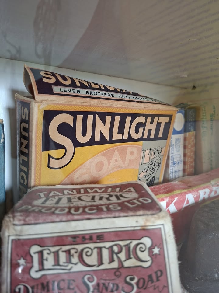 Drop us a  if you still use Sunlight soap!